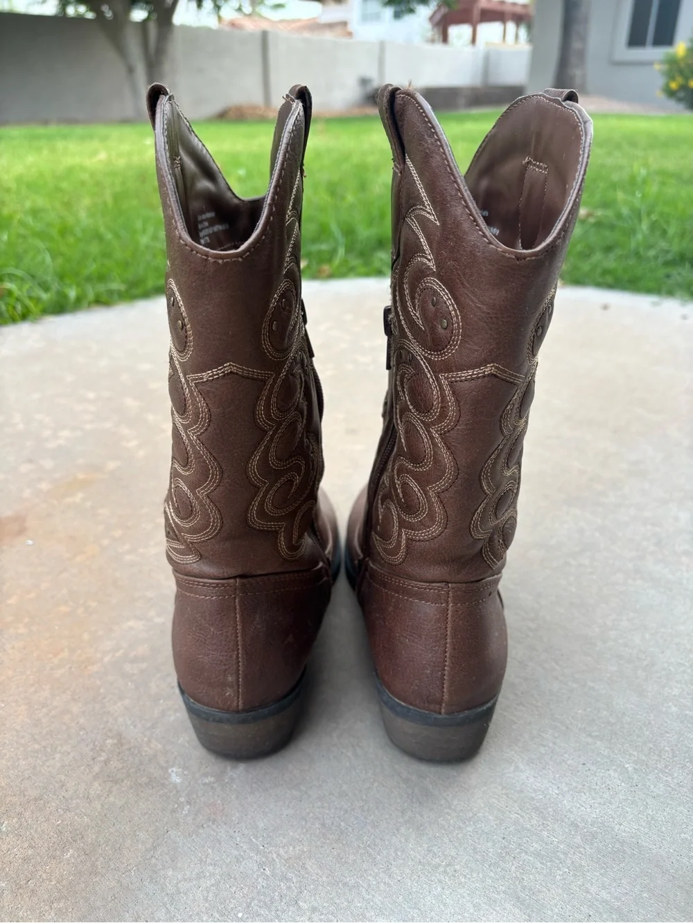 Cat and Jack Girls Embroidered Western Boots Sz 5